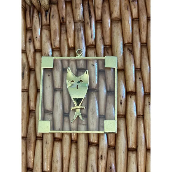 Vintage Gold Tone Cat Pendant with glass Square Frame - Unique Design - Picture 4 of 4